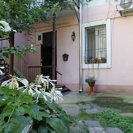Cozy Apartment on Yevreiska Street Odessa Buitenkant foto