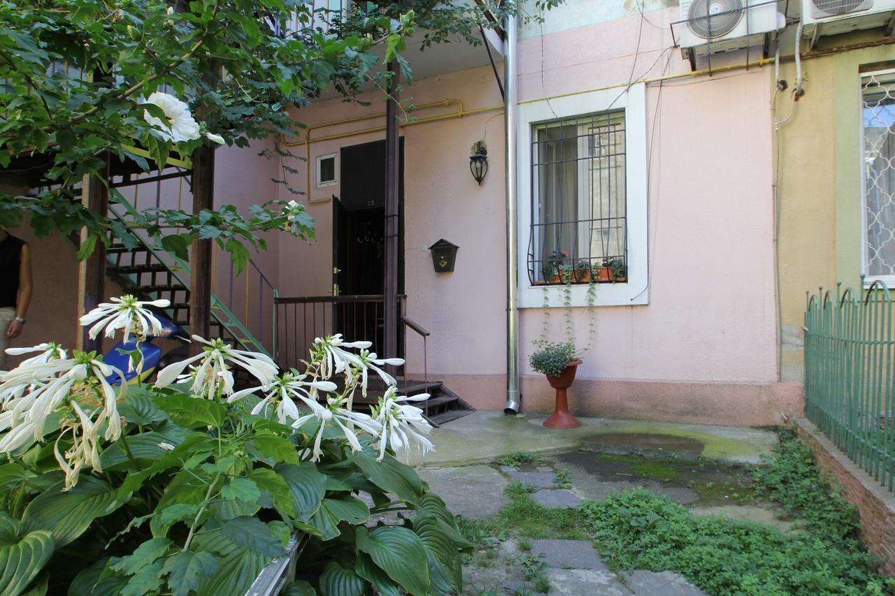 Cozy Apartment on Yevreiska Street Odessa Buitenkant foto