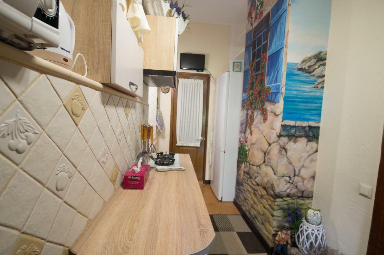 Cozy Apartment on Yevreiska Street Odessa Buitenkant foto